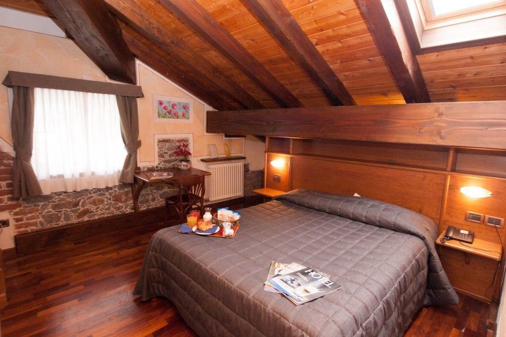 Hotel Le Soleil Challand-Saint-Anselme Eksteriør bilde